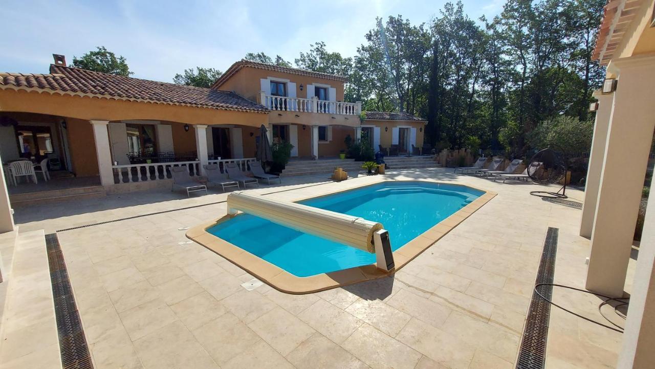 Le Mas Provencal Regusse Bagian luar foto
